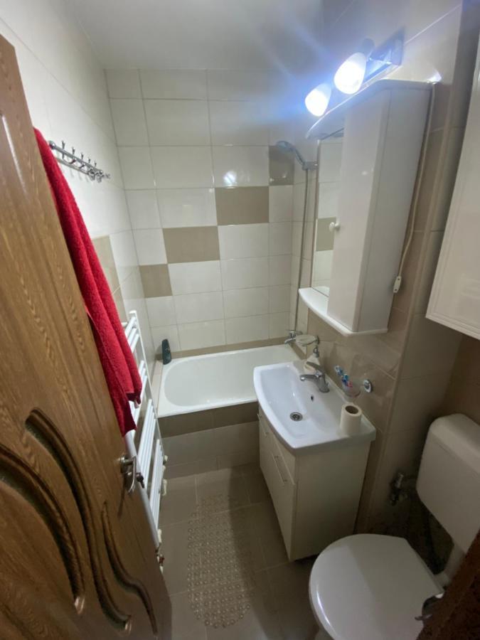 Apartament Regim Hotelier Дева Екстер'єр фото